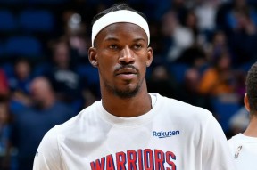 开云体育-巴特勒遭遇十二持续失利，日本队教练压力巨大！